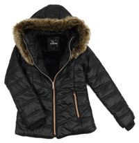 Černá šusťáková zimní bunda s kapucí s kožešinou Firetrap