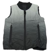 Šedá ombré šusťáková zateplená vesta s nápisy 