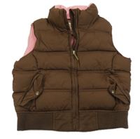 Hnědá šusťáková prošívaná zateplená vesta GAP