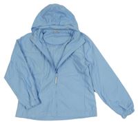 Světlemodrá šustáková jarní bunda s proužky a ukrývací kapucí Alive