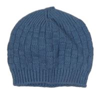 Modrá pletená vzorovaná čepice 