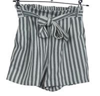 Dámské tmavomodro-bílé pruhované volné kraťasy s páskem Pull&Bear 