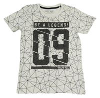 Bílé vzorované tričko s číslem Chapter Young