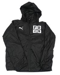 Černá šusťáková fotbalová bunda s ukrývací kapucí Puma