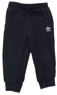 Černé tepláky s logem Adidas
