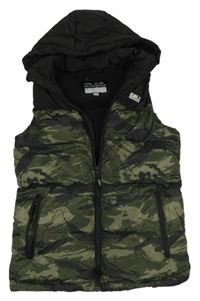 Army-černá prošívaná šusťáková zateplená vesta s nášivkou a kapucí F&F