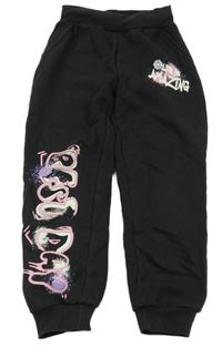 Černé tepláky s nápisem Primark