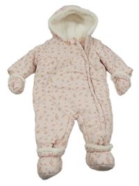 Světlerůžová šusťáková zimní kombinéza s větvičkami a kapucí + rukavice a capáčky 