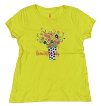 Žluté tričko s kytičkou a nápisem Lupilu