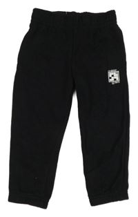 Černé tepláky s potiskem F&F