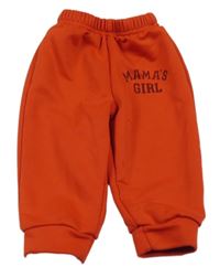 Červené tepláky s nápisem 