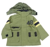 Khaki šusťáková jarní bunda s číslem a ukrývací kapucí 