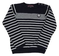 Tmavomodro-bílý pruhovaný svetr s nášivkou