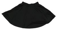 Černá elastická sportovní sukně se všitými kraťasy 
