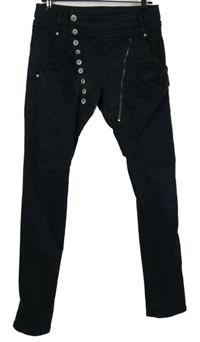 Dámské černé skinny rifle s gombíky 