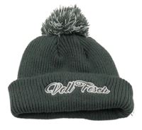 Tmavošedá pletená čepice s nápisem a bambulí 