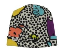 Bílo-černo-barevná fleecová čepice s obrázky 