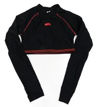 Černé sportovní crop triko Yigga