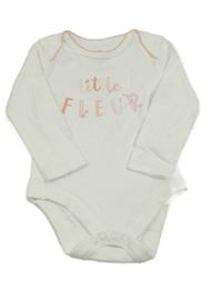 Bílé body s nápisem F&F
