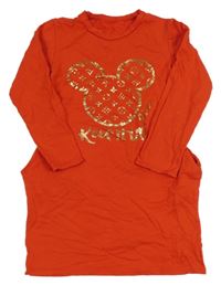 Červené šaty s Mickeym a nápisem