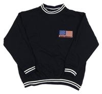 Tmavomodrá mikina s vlajkou