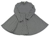 Černo-bílé vzorované šaty s kolovou sukní shein