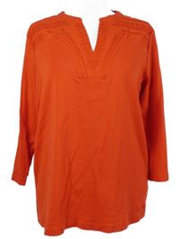 Dámské červené triko s výšivkou Maine 