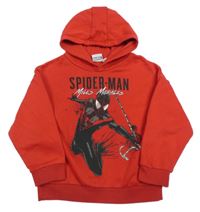 Červená mikina se Spidermanem a kapucí Marvel