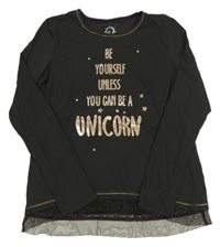 Tmavošedé triko s nápisem a síťovinou C&A