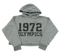 Šedá crop mikina s nápisem a kapucí Puma