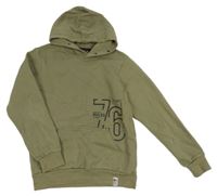 Khaki mikina s číslem a kapsou a kapucí BLUE SEVEN