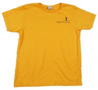 Oranžové tričko se sochou a nápisem 