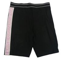 Černé elastické kraťasy s pruhy s nápisy Primark