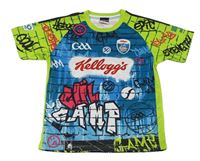 Modrozeleno-limetkové sportovní tričko s graffiti