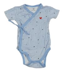 Bílo-světlemodré pruhované zavinovací body se srdíčky Kiabi 