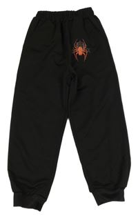 Černé tepláky s pavoukem