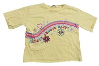 Šafránové tričko s kytičkami a pruhy a flitry George
