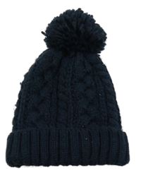 Tmavomodrá vzorovaná pletená zateplená čepice s bambulí C&A