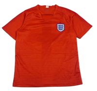 Červené sportovní fotbalové tričko s erbem England