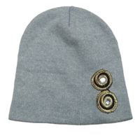 Šedomodrá melírovaná čepice s výšivkou a kamínky 