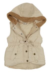 Světlebéžová šusťáková zateplená vesta s kapucí 