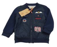 Nové - Tmavomodrá propínací mikina se šusťákovým prvkem a výšivkami Lee Cooper