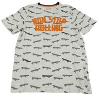 Bílé tričko se skaty a nápisem C&A vel. 182