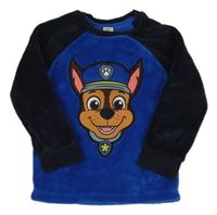 Safírovo-tmavomodrá chlupatá mikina s Chasem C&A