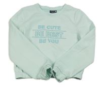 Světlemodrá crop mikina s nápisem 