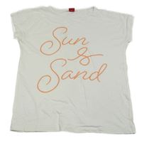 Bílé tričko s oranžovým nápisem S. Oliver