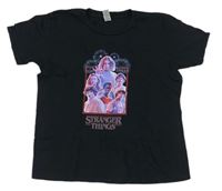 Černé tričko s potiskem - Stranger Things Gildan