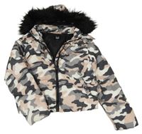 Šedo-bílo-růžová army šusťáková zimní crop bunda s kapucí s kožešinou New Look