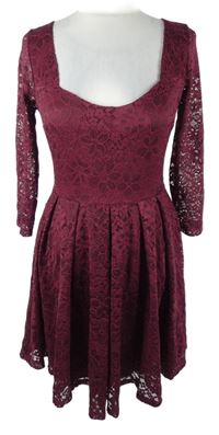 Dámské vínové krajkové šaty 