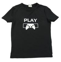 Černé sportovní tričko s ovladačem a nápisem Shein